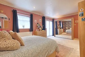 Photo 25- click for photo gallery